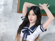 Ταϊβάν καλύτερο κορίτσι μαθητή είναι γυμνό στην τάξη