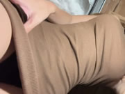 Σέλφι με τέλειο στήθος κοριτσιού