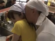 Ειδική εξυπηρέτηση σε ιαπωνικά εστιατόρια σούσι